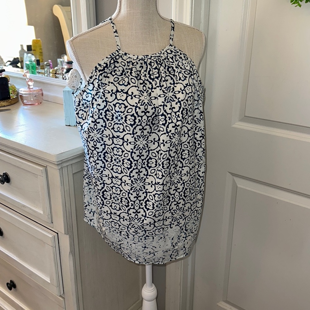 L unbranded tank navy and white NWOT